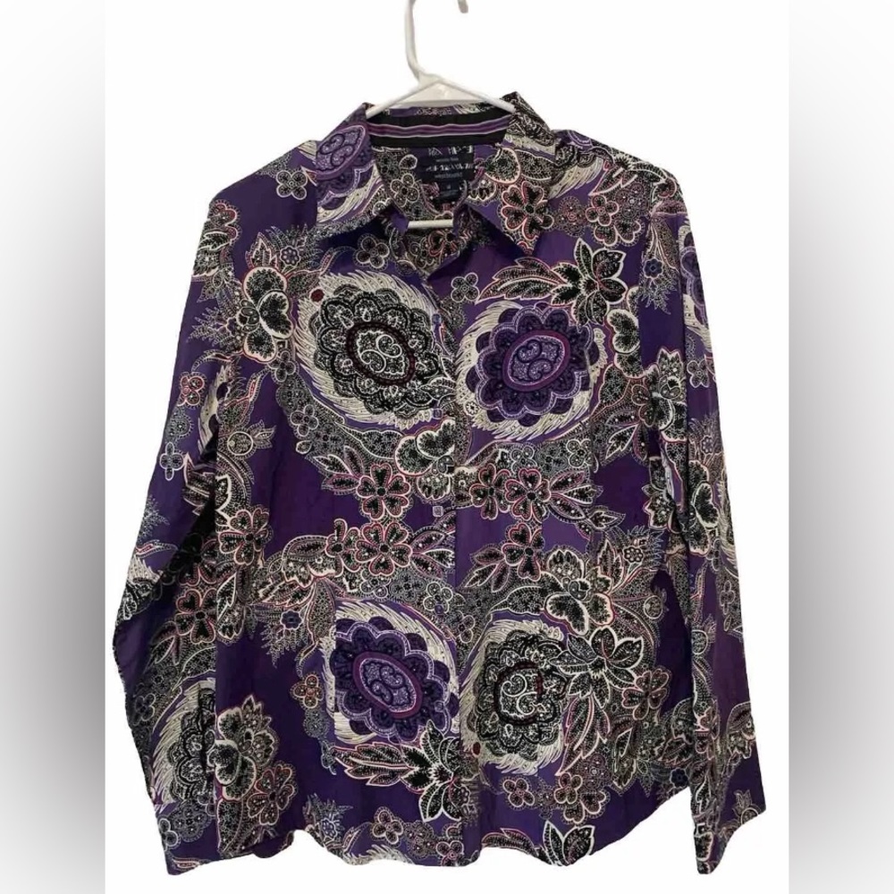 🏷️Final Sale Westbound Size 14 Purple Wrinkle Free Button Up 3/4 Sleeve Paisley